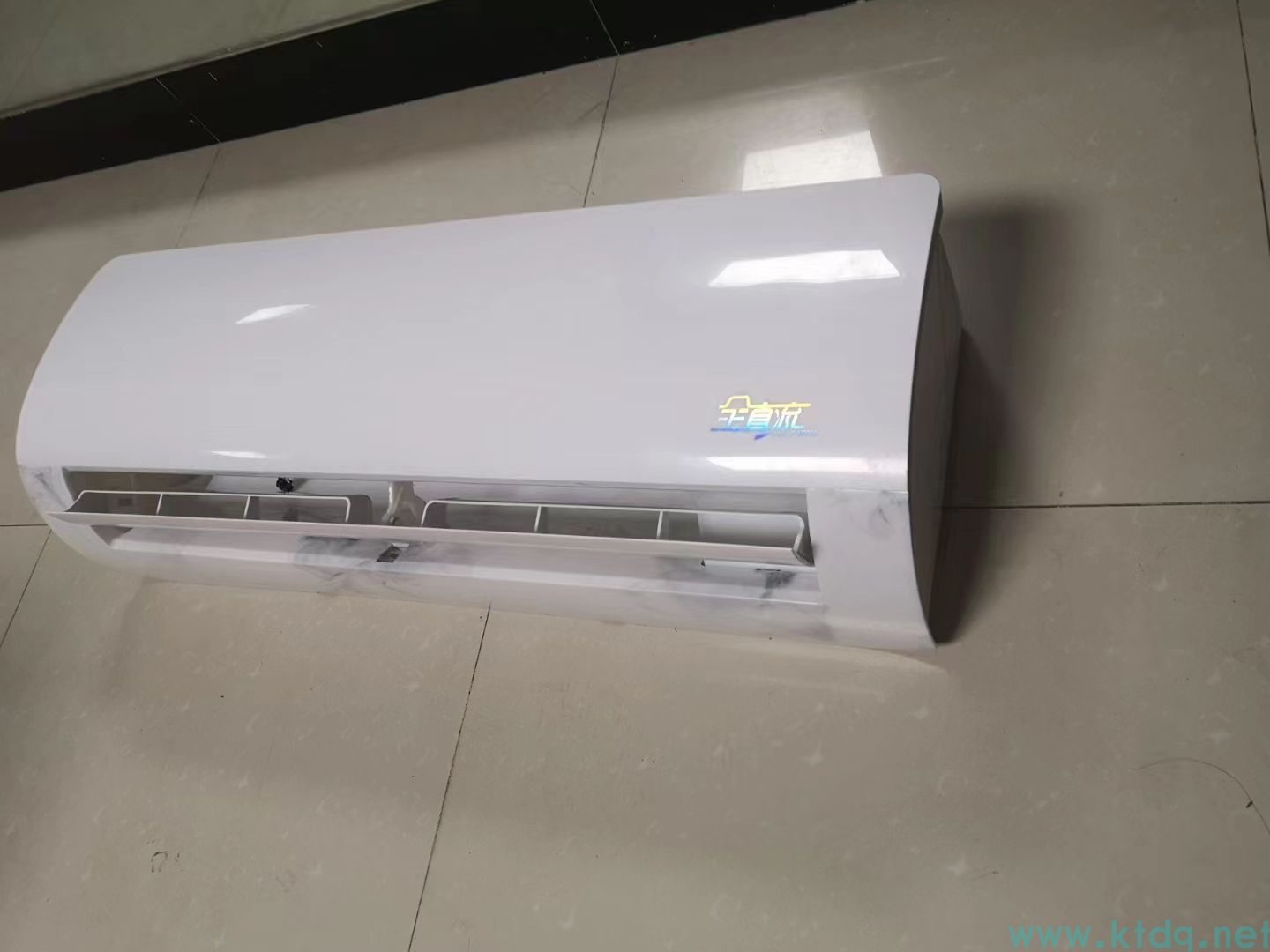 壁掛式風(fēng)機(jī)盤管